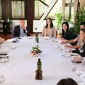 Mesarović sa studentima koji žele da uče: Ne odustajte od borbe za pravedne ciljeve