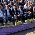 Cvetanovića „u ćoš“ na vojnoj paradi