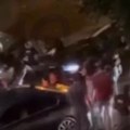 Velika policijska akcija na Voždovcu: Pripadnici UKP-a pretresaju sumnjiv automobil: Sve vrvi od policije (foto, video)