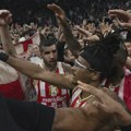Pogledajte kako su navijači ispratili košarkaše Zvezde, zajedno proslavili pobedu protiv Pariza VIDEO