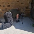 Šok u kući na jugu Srbije: Razbio alatom zid, pa se zaprepastio od prizora! Nisu ni slutili koliko se dugo sakrivao: "Strašno…