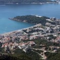 Uz pretnju pištoljem iz "Megamarketa" u Budvi ukrali 320.000 evra
