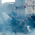 Protesti u Milanu i Bolonji zbog visokih troškova života: Policija upotrebila suzavac i vodene topove