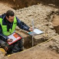 Tako dobro očuvan kao da sija: Arheolozi u Nemačkoj otkrili mač iz bronzanog doba