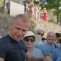 "Hajde đedo, godine nisu važne": Stanivuković priredio žurku kraj Vrbasa, đuskalo se i kupalo (video, foto)