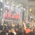 Muzika na dočeku: Himna Srbije i Beogradski sindikat (VIDEO)