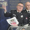 Ivković pokazao kamenice koje su koristili demonstranti u napadu, procesuirano 38 lica nakon nereda u Beogradu