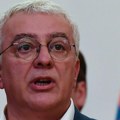 Krivična prijava protiv Andrije Mandića zbog isticanja zastave druge države u njegovom kabinetu