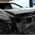 Napad na Srbe u Leposaviću! Zapaljen automobil načelnici opštinske uprave u srpskom sistemu (video)