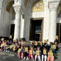 Deca i zaposleni iz vrtića u Gračanici i Prilužju u poseti Beogradu: Na Kosmet se vraćaju puni utisaka
