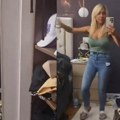 "Glumi damu u svinjcu": Jovana Jeremić igra u sobi, a u stanu neviđeni krš i lom, zapevala na turskom