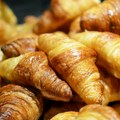 Francuska izdala poštansku marku s mirisom kroasana