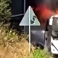 (Video) Putnički autobus potpuno izgoreo Drama na putu Ulcinj-Bar: Požar ga "progutao", buktinja kuljala na sve strane