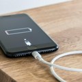 Ujutru napunjen telefon vam je već do podneva prazan? Krivac možda uopšte nije baterija