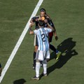 Pogledajte glupost koja je koštala Argnetinu titule: Enco je pre crvenog napravio najgori potez karijere