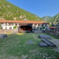 U manastiru kod Prizrena obeležena slava, tzv. kosovska policija pretresala vernike
