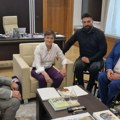 "Početak zajedničke borbe": Brnabić razgovarala sa paraolimpijskim prvacima i sekretarom sportskog Saveza osoba sa…