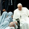 Papa: Dezinformacije i lažne vesti – prvi greh novinarstva