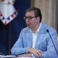 Zašto Vučić nije bio na otvaranju Notr Dama: Zbog jedne predsednice koja je zagrljena sa Makronom šetala kroz katedralu i…