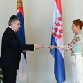 Kako je veleposlanica Milić napustila božićni domjenak