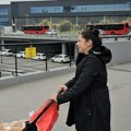 "Prodavala je čarape i gaće na tezgi": Popularna pevačica se danas "kupa" u novcu, a pre udaje za milionera je zarađivala…