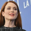 Džulijan Mur radi na novom Netfliksovom filmu sa Barakom i Mišel Obamom