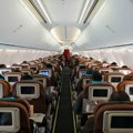 Aviokompanija vraća ekrane u sedišta – posle decenije menjaju odluku