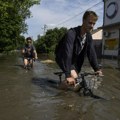 Pet osoba nastradalo nakon razaranja brane u Ukrajini
