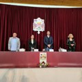 (Foto/video)održan svečani prijem za heroje kovida u zgradi kragujevačke opštine: Prisustvovala i Sanja Radojević…