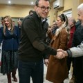 Ni Kragujevac ni Srbija ne smeju da stanu Petković obišao raseljene Srbe sa Kosmeta, priređen veličanstven doček (foto)