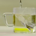 Britanski supermarketi prijavljuju da im stiže sve manje čaja zbog krize u Crvenom moru: Da li im preti nestašica?