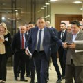 Spasavanje obraza ili narodne volje: Vlast razmatra da li će izaći na izbore po Izbornom zakonu BiH, opozicija uverena da su…