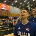 Kakva je to emocija! Aleksa Avramović sa tri prsta i iz dubine grla zapevao "Bože pravde" u Danskoj