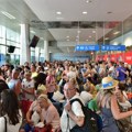 Međunarodni aerodrom hitno evakuisan zbog dojave o bombi: Putnici zaglavljeni na pisti i u avionima