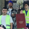 Studenti Medicinskog fakulteta u Nišu brane autonomiju i odbijaju online nastavu (VIDEO)