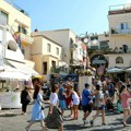 Prava opsada na italijanskom ostrvu: "Nepodnošljivo je, svakih 3 sata postaje dramatičnije"