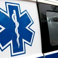 Saobraćajna nezgoda kod Bogoslovije: Stvaraju se velike gužve, Hitna pomoć na licu mesta, automobil zgužvan
