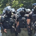 Blokada u Zemunu kod Poljoprivrednog fakulteta, jake policijske snage uklonile barikadu