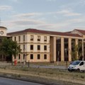 Plenum Druge gimnazije u Kragujevcu osuđuje otpuštanje petoro kolega, zborovi građana pozivaju na protest podrške otpuštenim…