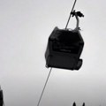 Tri osobe poginule, desetine evakuisano: Otkačila se žičara u Rusiji - tragedija na planini Elbrus (video)
