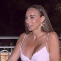 Bela uska majica i grudi na: Izvol'te Goga Sekulić se snimila u liftu, a dekolte joj svi komentarišu (foto)