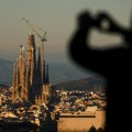 Barselona povećava turističku taksu na do 15 evra po noći zbog stambene krize