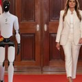 Melanija Tramp predstavila humanoidnog robota u potpunosti proizvedenog u SAD