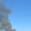 (Foto) Gori deponija u Negotinu, gust dim prekrio naselje, angažovane sve raspoložive ekipe