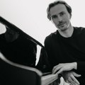 Alex Solely objavio album „Cascade“ – spoj savremene klasike i ambijentalnog zvuka