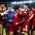 Roma drži korak za Interom