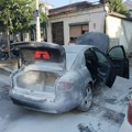(Foto) drama u Kragujevcu: Zapalili auto u glavnoj ulici