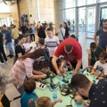Klinci u čarobnom svetu digitalnih inovacija na „Maker Fest“ manifestaciji u NTP NS