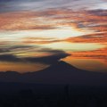 Proradio Popokatepetl: Vulkan počeo da izbacuje pepeo