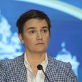 Brnabić nazvala protest ispred RTS-a licemerjem: „Učesnici osvetlili mrak litijumom iz baterija telefona“